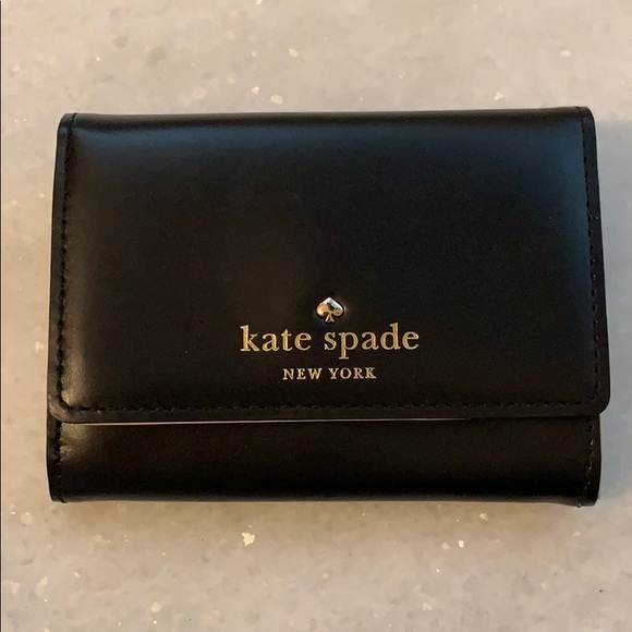 kate spade Handbags - Kate Spade bi-fold Keychain Wallet